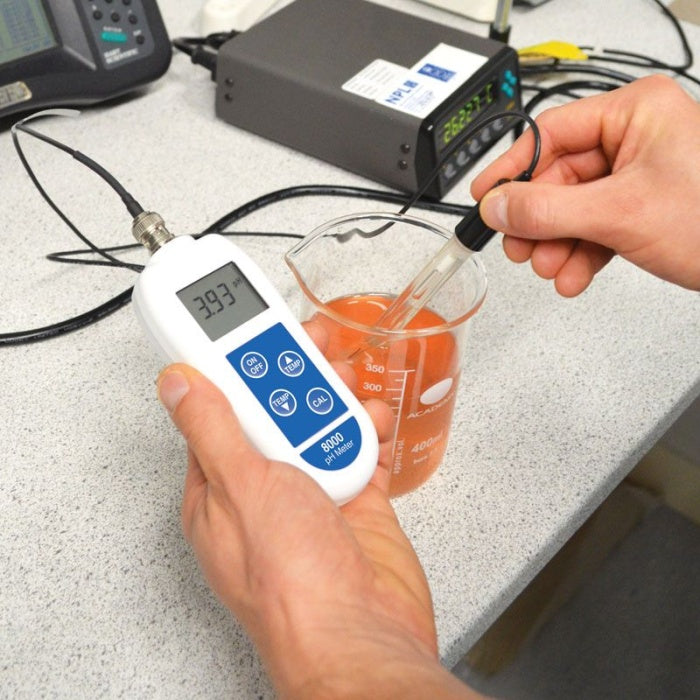 ETI 8000 pH Meter Kit in jar for hydroponics and LED grow light systems with high accuracy